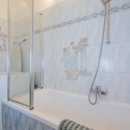 Appartamento Kelvin's V District 2br Urban Haven By Nw *