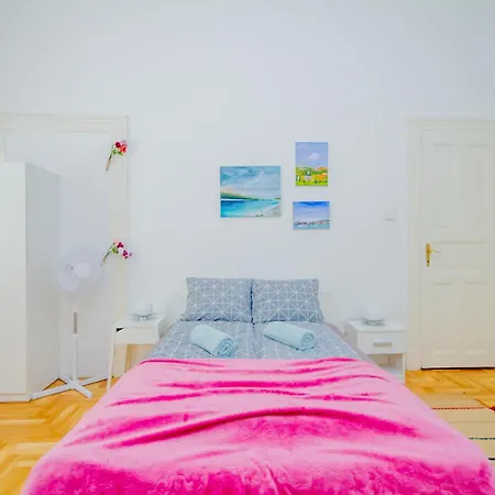 Kelvin's V District 2br Urban Haven By Nw Appartamento