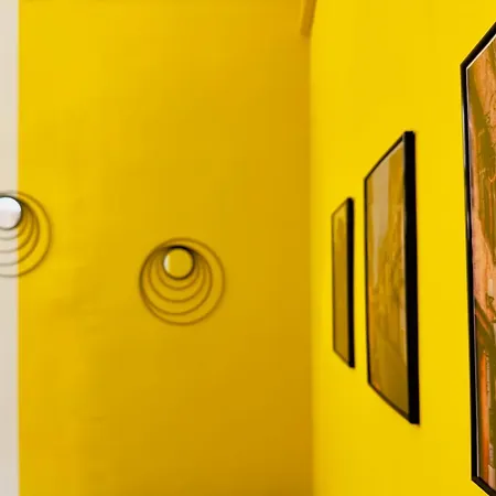 Apartment Large Peaceful 1br In - Yellow House *