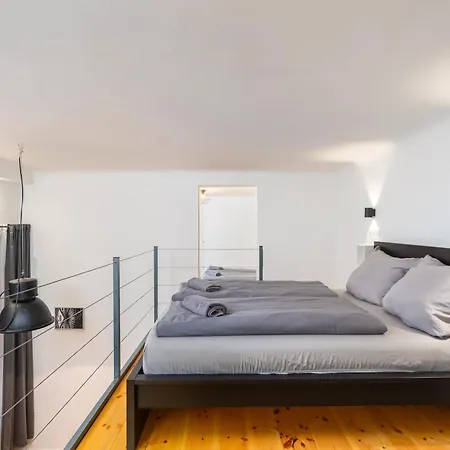 Industrial Westend Apartament