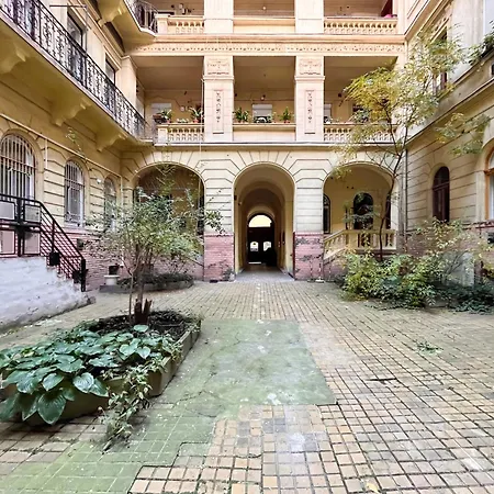 Industrial Westend Apartament