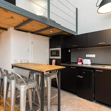 Industrial Westend Apartament Budapesta