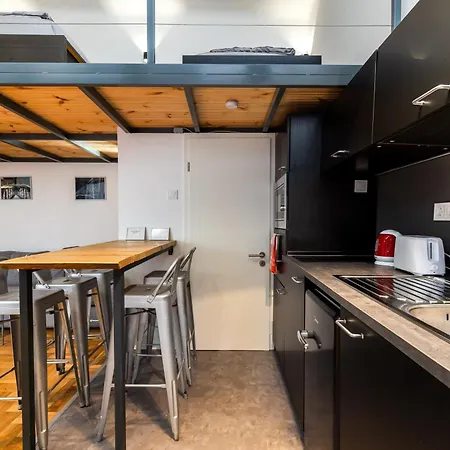 Apartament Industrial Westend *