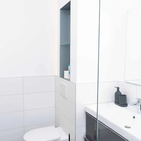 Luxury Cozy 2 Bdr Downtown Apt.6 * Boedapest
