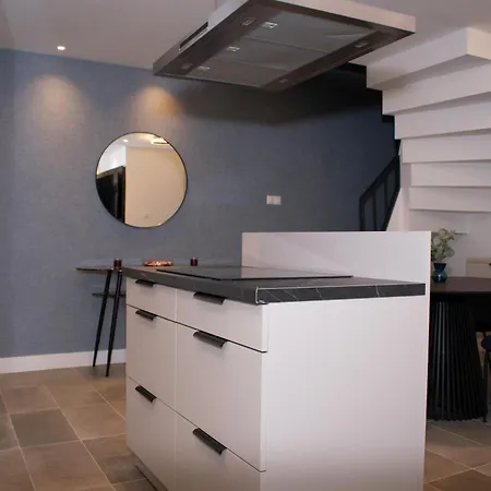 Apartment Luxury Cozy 2 Bdr Downtown Apt.4