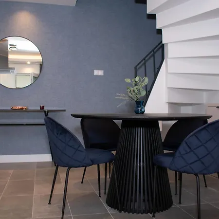 Apartment Luxury Cozy 2 Bdr Downtown Apt.4