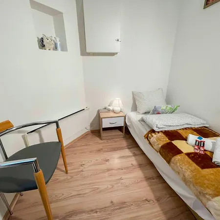 Free Garage!!! Downtown Near The New York Coffee House Apartment Budapest
