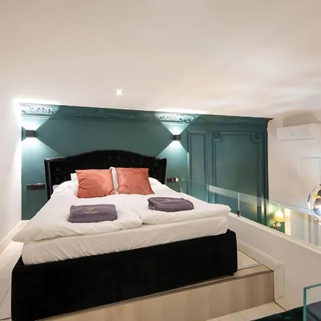 Top Luxury Suites