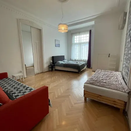 Privat bolig White Pearl Near Gozsdu *