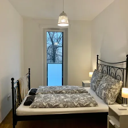 Westside - Modern & Peaceful - Free Garage! Apartment