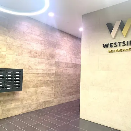 Apartment Westside - Modern & Peaceful - Free Garage!
