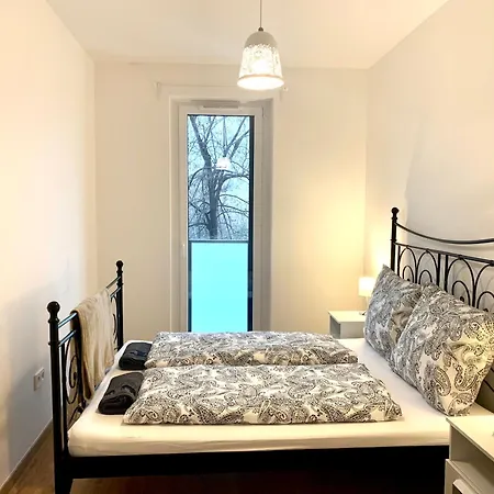 Westside - Modern & Peaceful - Free Garage! Apartment