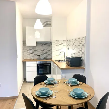Westside - Modern & Peaceful - Free Garage! Apartment Budapest