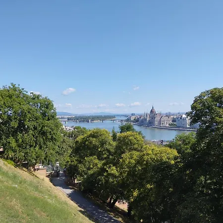 Privat bolig Free Parking, Balcony, Near To Park Budapest