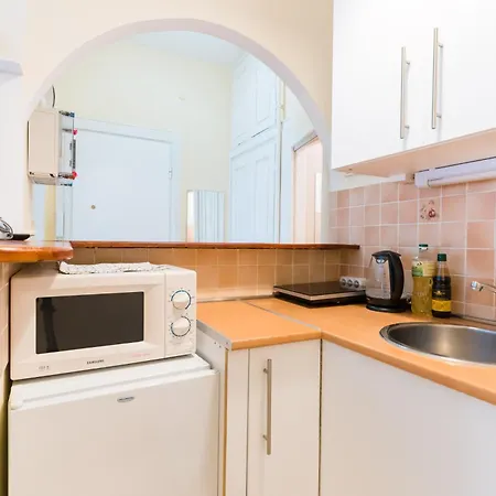 Apartment Sunny With Balcony In Party District *