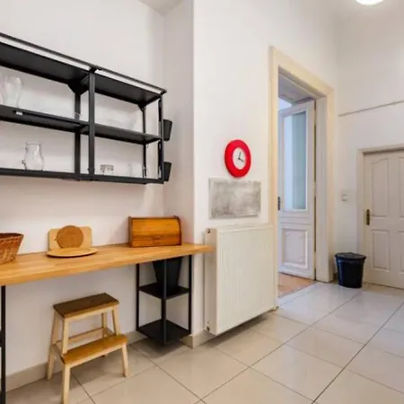 Bourgeois Elegance In The Heart Of *