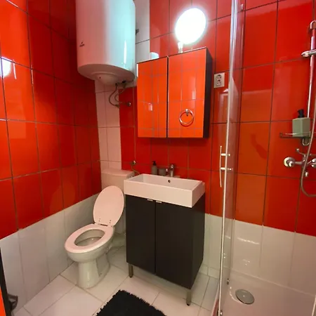 Yes, Yes! Lovely Good Amenities Center Apartment *