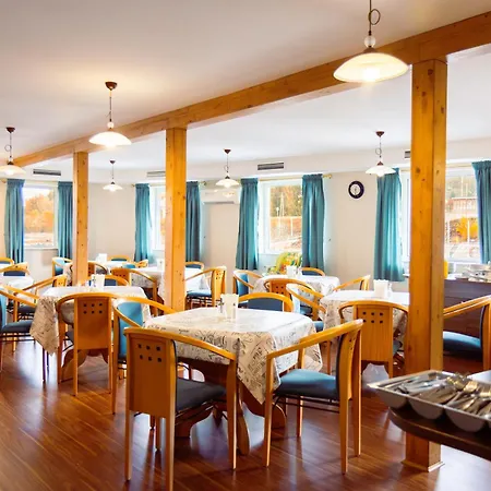 Aquamarina Botel 3*