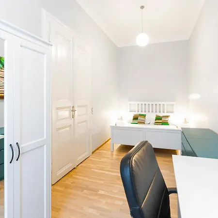 Luxury With Spacious Livingroom At Opera House Apartment Budapest