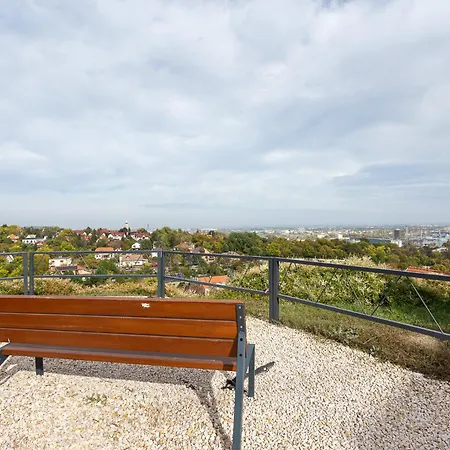 Rivercity South Buda Hills Apartment