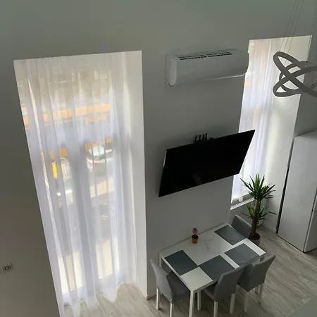 Balcony Gallery * בודפשט