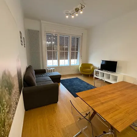 Center 1, Cozy 2br In The Center!