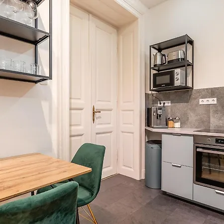 Aviator Luxury Apartment *