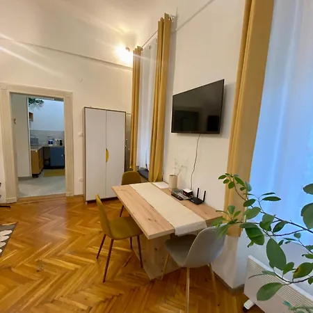 Apartment The Poet's *