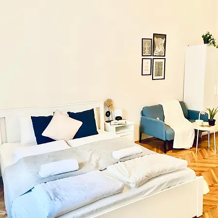 Hogyes Endre Apartment