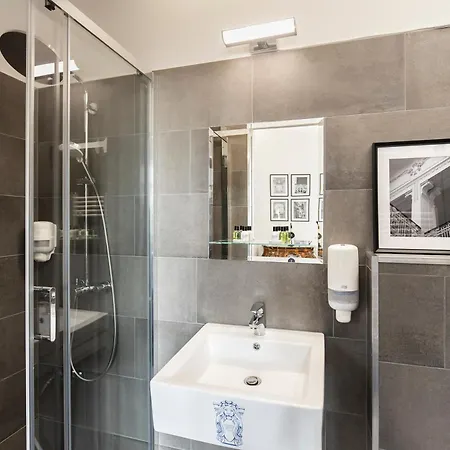 Hotel Giselle Vintage Doubles - Adults Only