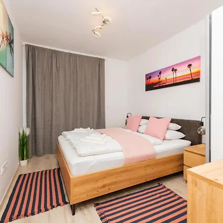 Waterfront By Urbanrent Apartment Budapest