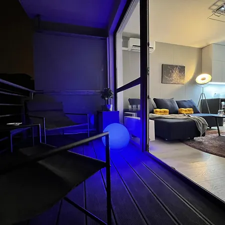 Suiteangel - Luxury Design With Free Garage Apartment *