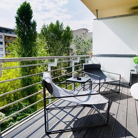 Suiteangel - Luxury Design With Free Garage Apartment