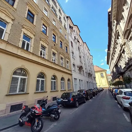 Downtown Acacia Str Apartment Budapest