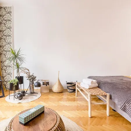 Apartment Chic Flat In Heritage Area Near The Center *