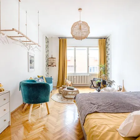 Chic Flat In Heritage Area Near The Center *