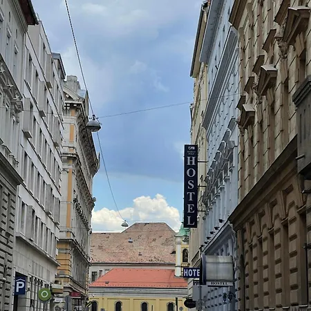 Mp Hostal