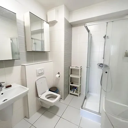 New 2022 Family&friends Downtown Ac 3br 2ba Free Parking Big Balcony Near Metro&train Station Self Check-in *