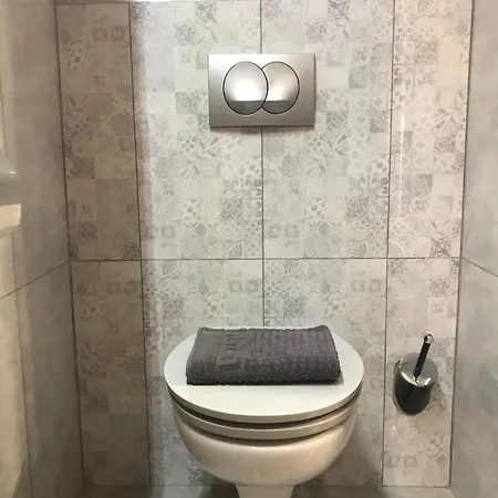 Deviza * Budapest