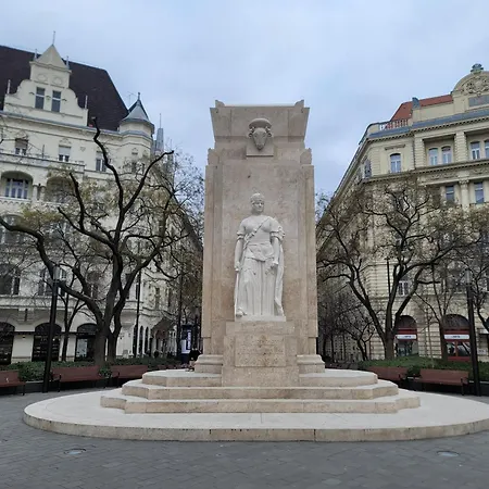 Bliss * Budapest