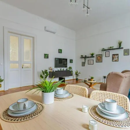 דירה Luxury By The Famous Vaci Street *