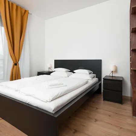 Waterfront By Urbanrent Apartment