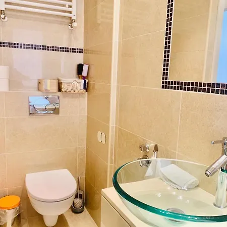 דירה Sundeluxe & Balcony בודפשט