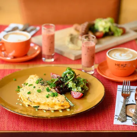 Maison Bistro & Hotel