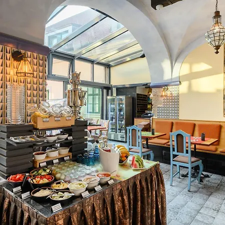 Maison Bistro & Hotel 4*