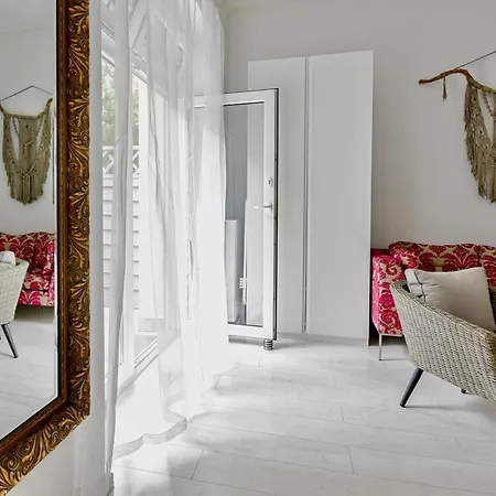 Buda Bliss Garden Apartment Budapest