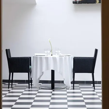 Hotel Park Plaza 4*
