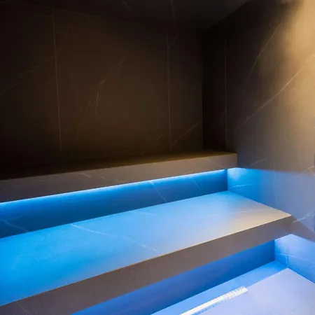 Hotel Park Plaza 4*