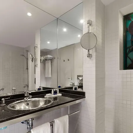 Hotel Park Plaza 4*