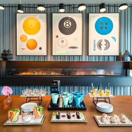 Park Plaza Hotel 4*